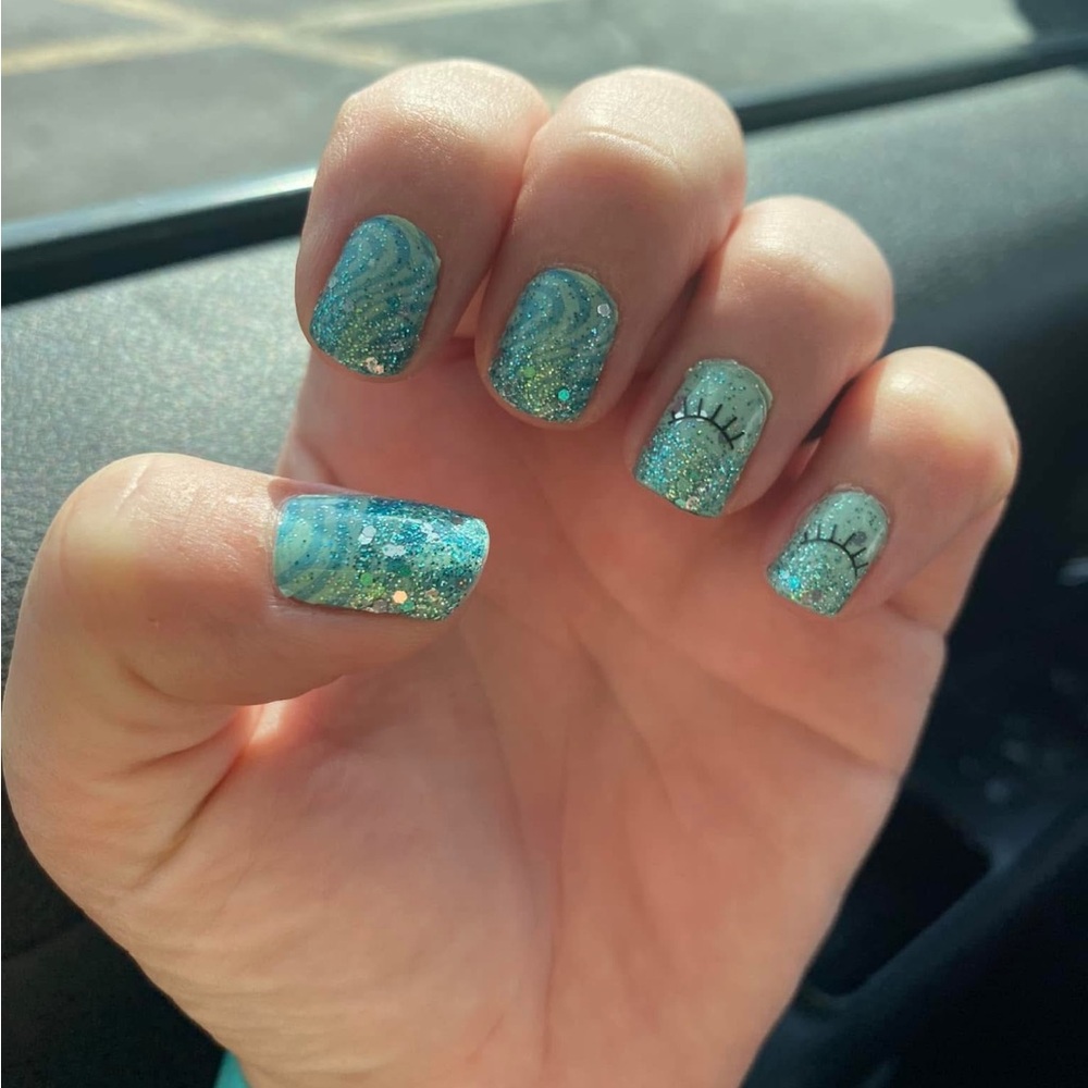 *Exclusive* Color Street: Wink (accent pack) | Limited Edition Clear Overlay - Picture 8 of 11